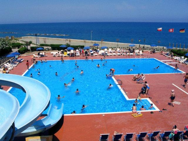 Villaggio Hotel Club Calanovellamare Piraino Luaran gambar